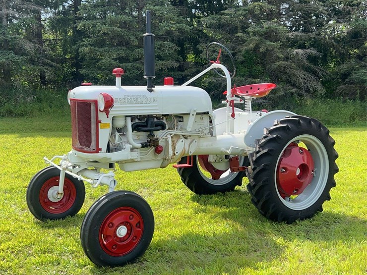 farmall-cub-demonstrator-image-1