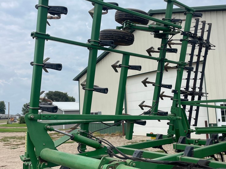 john-deere-2210-image-33
