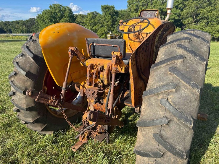minneapolis-moline-445lp-tractor-image-4