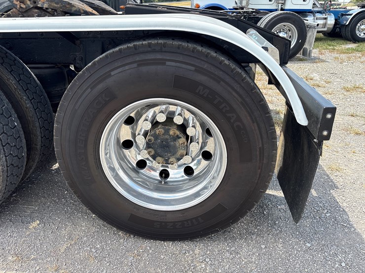 1998-peterbilt-378-image-11