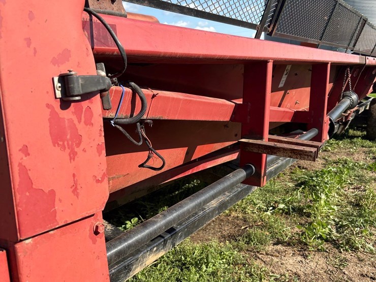 12-row-30”-corn-head-(-ih-1000-series-frame)-image-18
