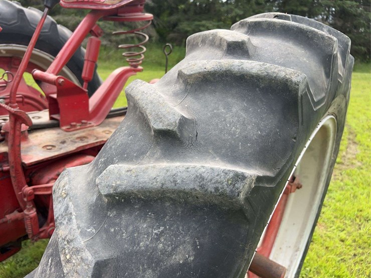 1947-farmall-h-image-43