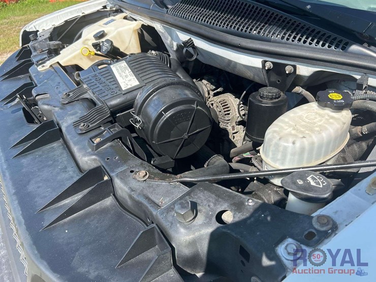 2006-chevrolet-express-2500-cargo-van-image-8