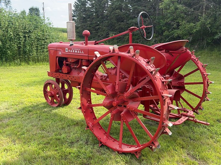 1940-farmall-h-distillate-image-3