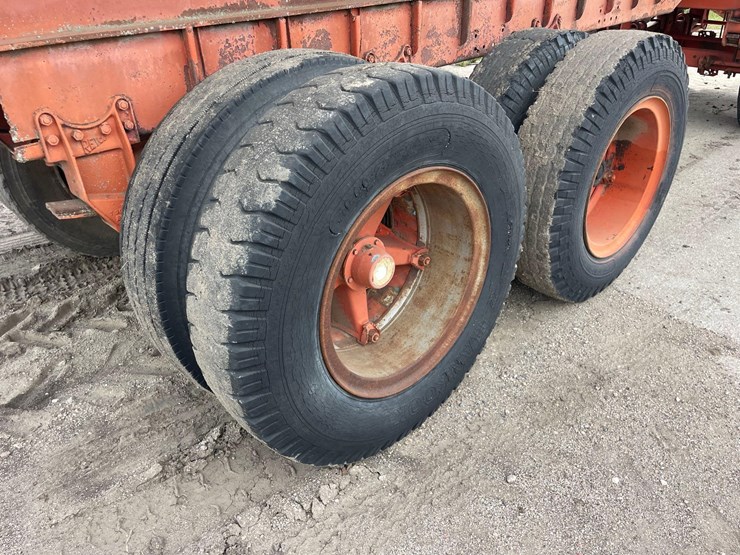 shop-built-10,000-gallon-manure-tank/running-gear-image-5
