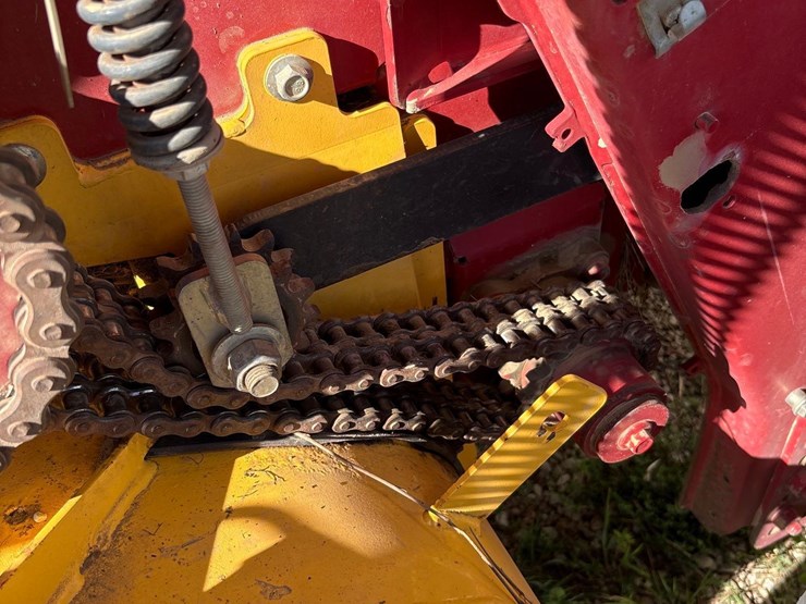2015-new-holland-roll-belt-560-image-47