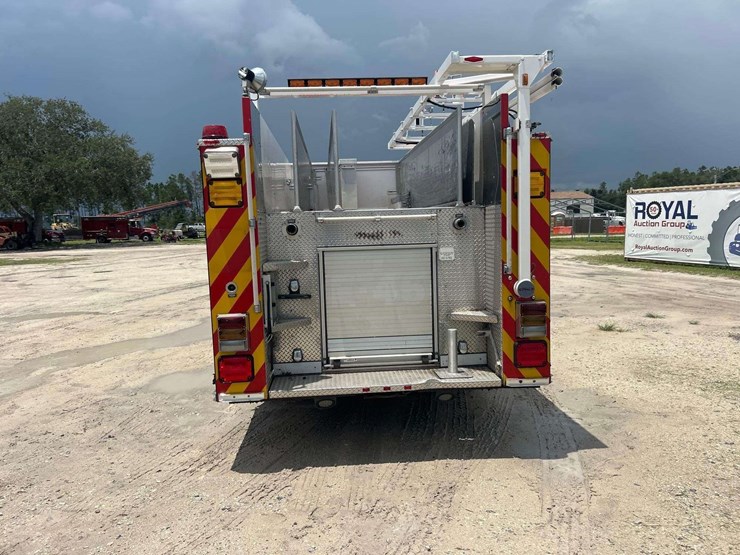2003-pierce-tilt-cab-foam-pumper-fire-truck-image-31