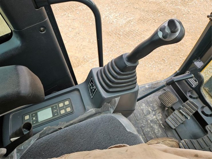 #382-•-2017-hyundia-rolex-60cr-9a-excavator-image-37