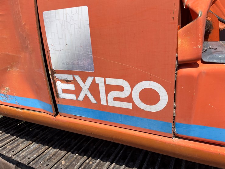 hitachi-ex120-image-18
