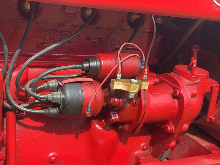 1948-farmall-h-with-automatic-cab-image-19