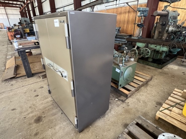 american-security-stt2-safe-image-2