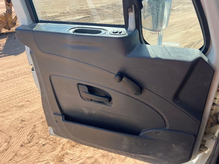 2012-international-durastar-4400-image-36