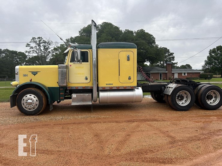 1990-peterbilt-379-image-2