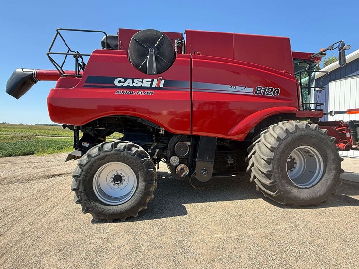 2009-case-ih-8120-image-4