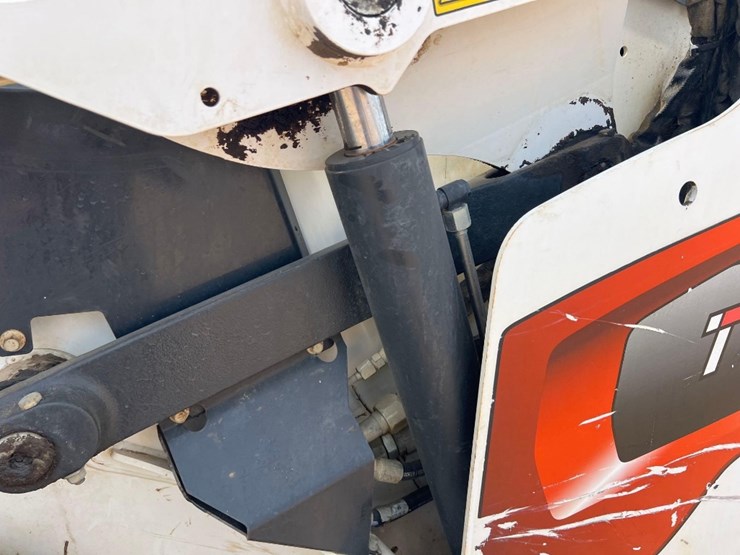 2020-bobcat-t76-image-12