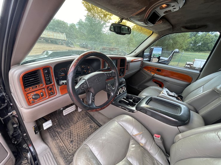 2003-chevrolet-silverado-2500-image-59