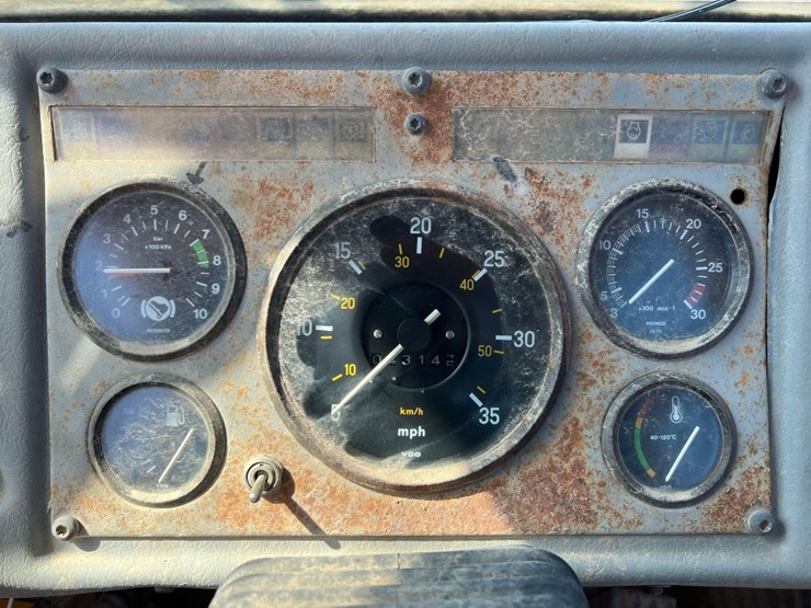 1995-volvo-a25c-image-39