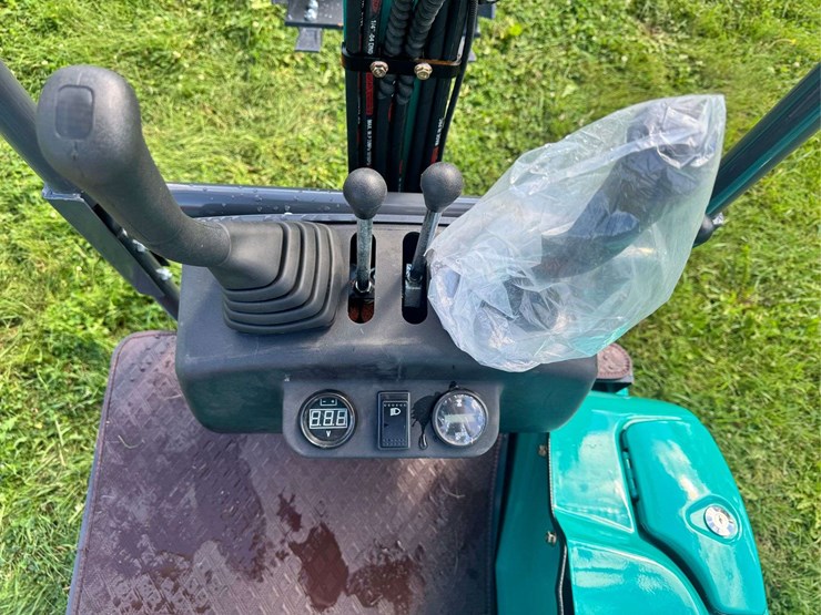 2025-cfg-industrial-qk16r-mini-excavator-...-unused-image-10