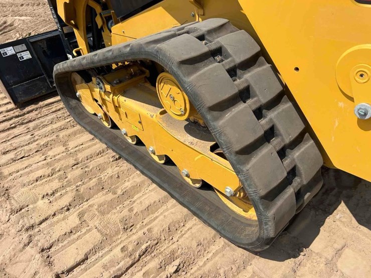2023-caterpillar-259d3-image-22