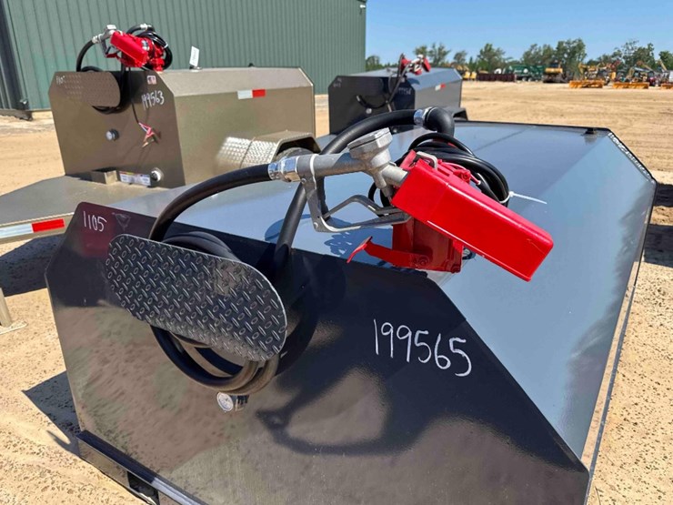 unused-x-star-750-gallon-fuel-tank-image-3