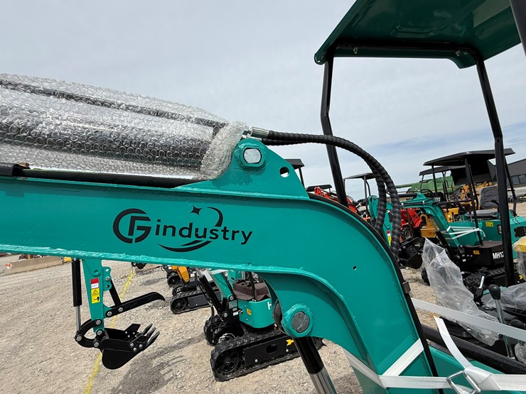 #220-•-#26495-•-unused-cfg-qh12rqh12r-mini-excavator-qh12r202507030543-image-11