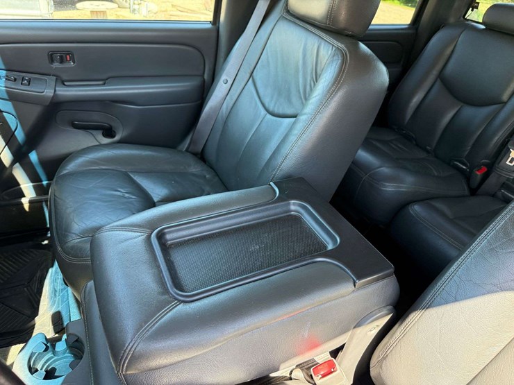 2005-chevrolet-2500-image-44