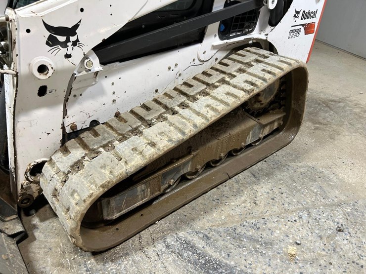 2021-bobcat-t770-image-13