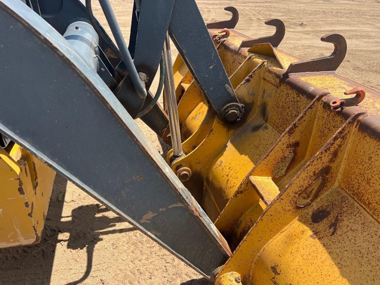 2012-deere-410k-image-25