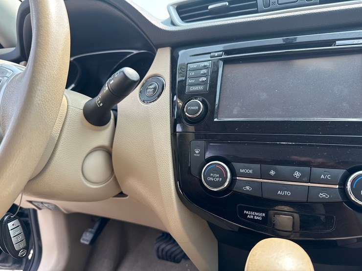 2015-nissan-rogue-sl-image-17