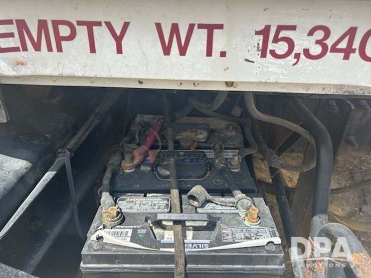 1996-mack-ch613-image-11