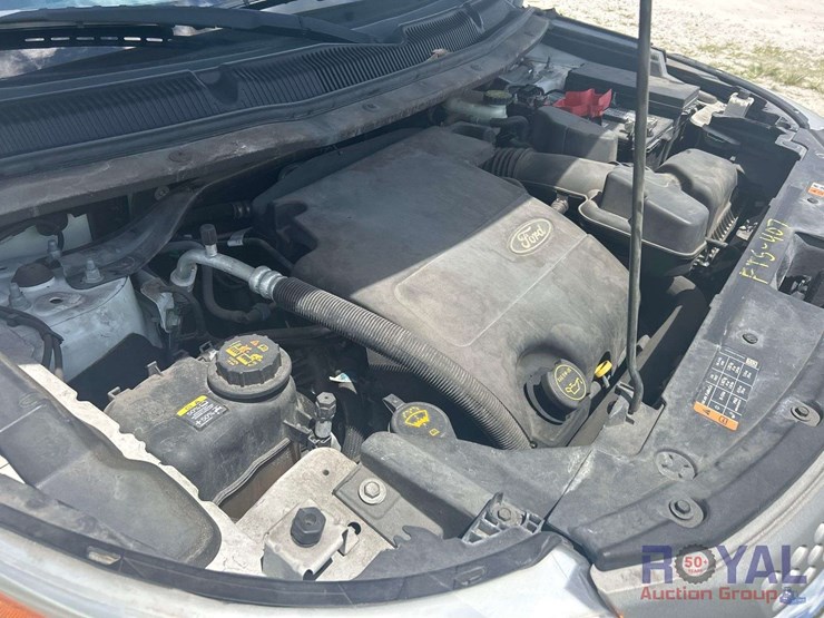 2015-ford-explorer-image-9