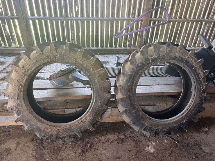 (2)-galaxy-9.5-24-tires-image-1
