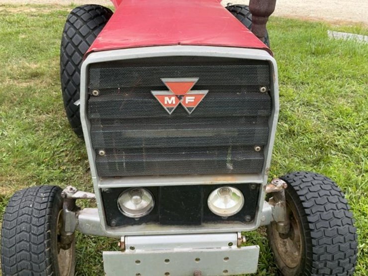 #124-•-massey-ferguson-mf210-tractor-image-14