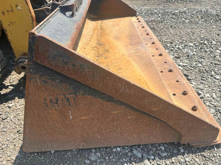 2022-caterpillar-279d3-image-22