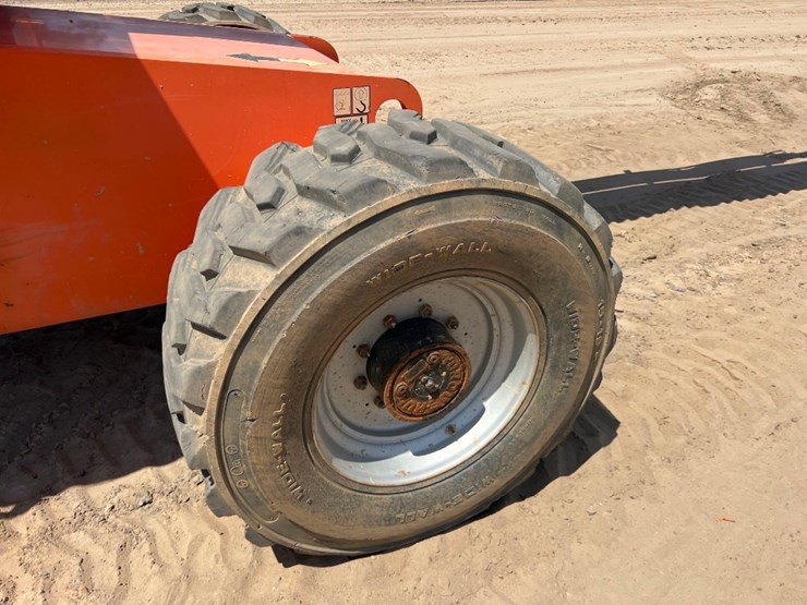 2006-jlg-660sj-image-10