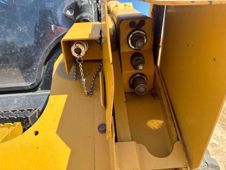2018-caterpillar-299d2-image-21