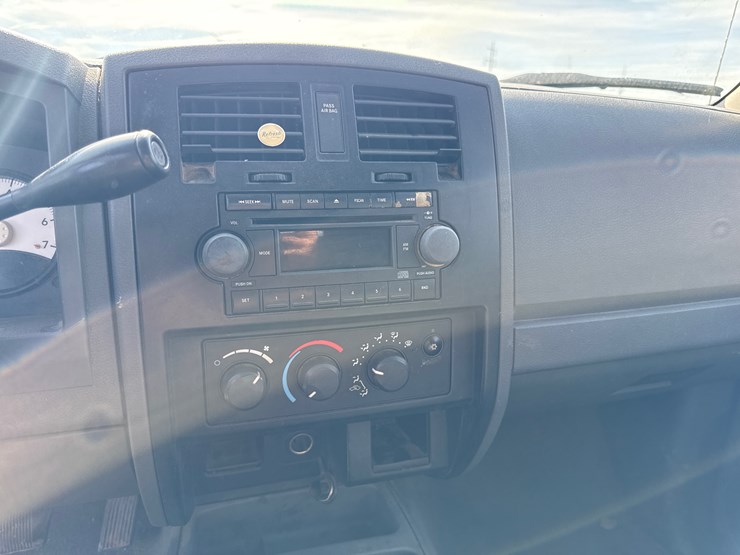 2005-dodge-dakota-image-23