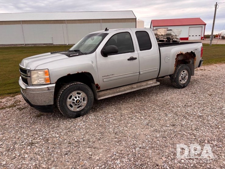 2011-chevrolet-2500hd-image-17