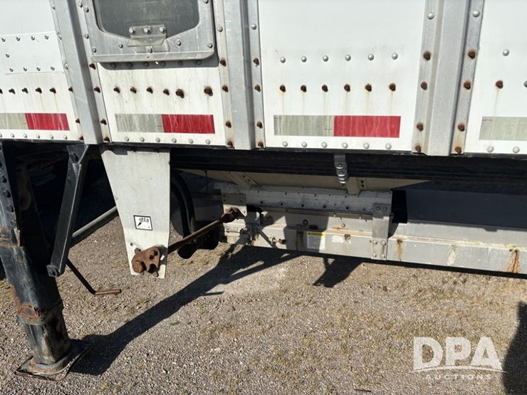2009-merritt-mvt-dry-fertilizer-trailer-(np6116)-image-12