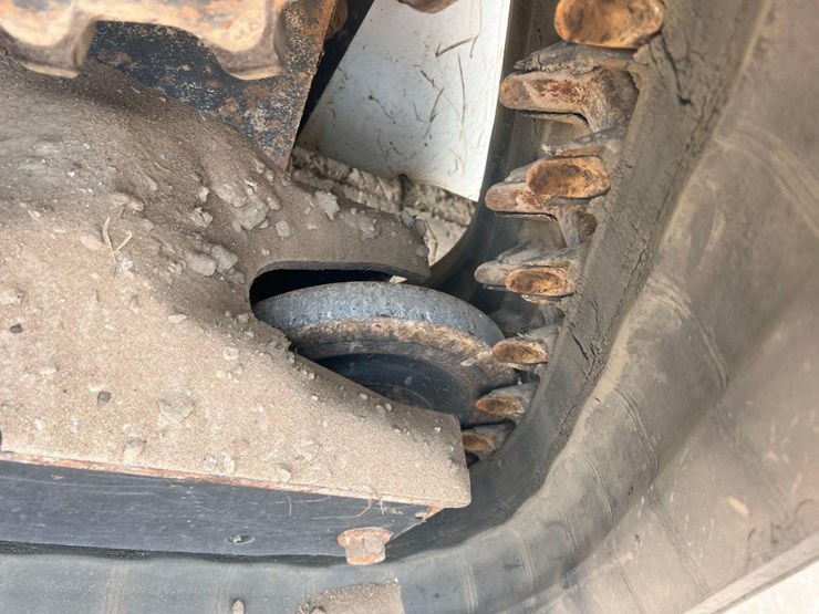2020-bobcat-t76-image-21