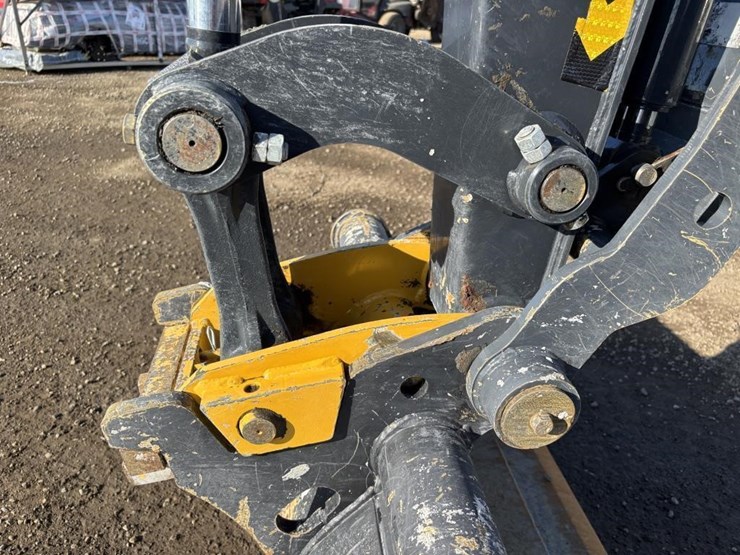 2023-deere-60g-image-14