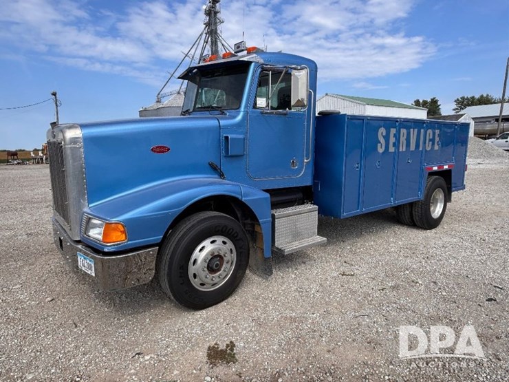 1988-peterbilt-377-image-1