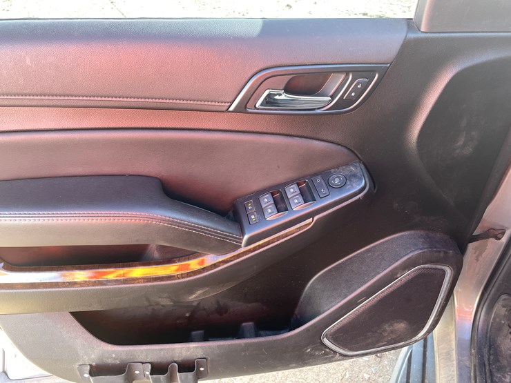 2019-chevrolet-tahoe-image-14