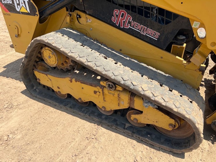 2018-caterpillar-259d-image-13