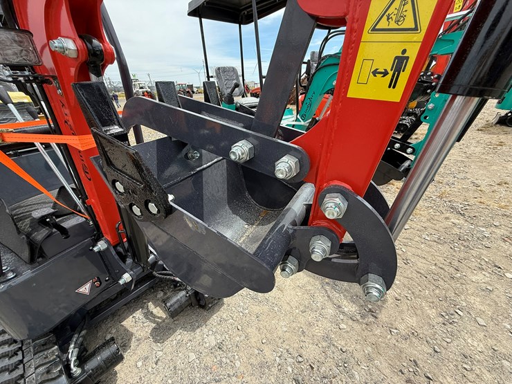 #220-•-#26484-•-unused-cfg-mx15rx-mini-excavator-image-26