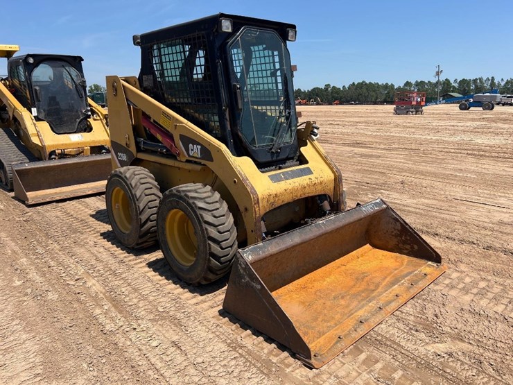 2008-caterpillar-226b2-image-6