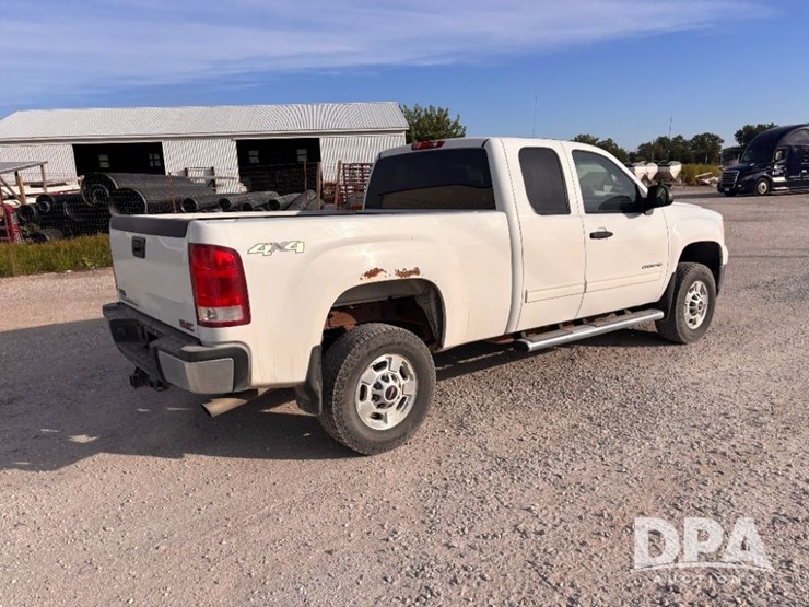 2013-gmc-2500-image-5