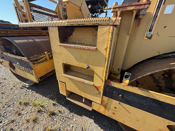 caterpillar-cb-434-image-18