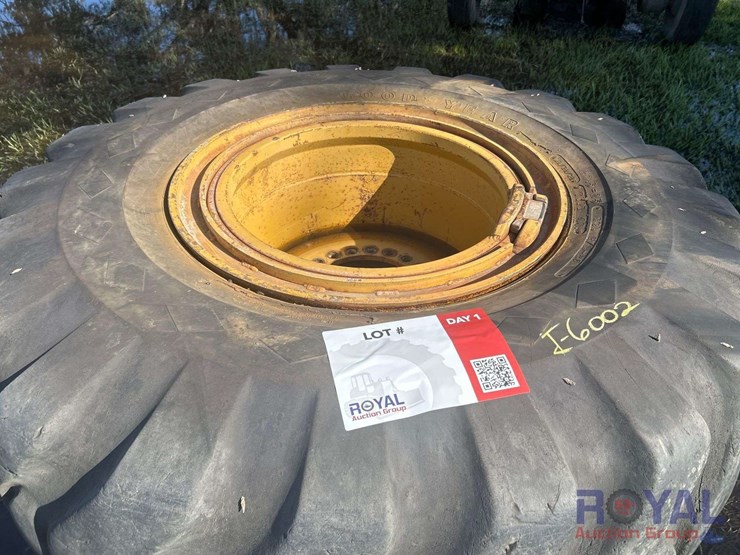 lot-of-2-caterpillar-loader-tires-image-6