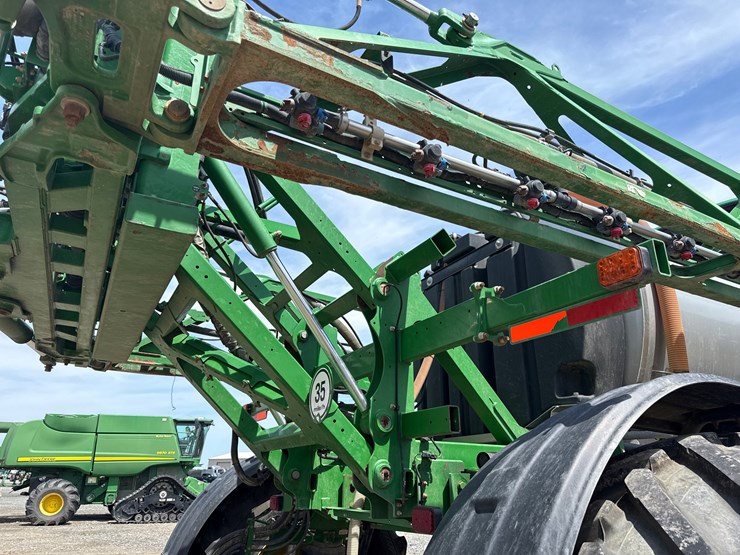 2018-john-deere-r4038-image-17